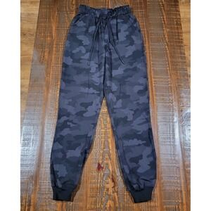 Lululemon Heritage 365 Camo High-Rise Joggers Women's Size 2 Deep Coal Multi EUC